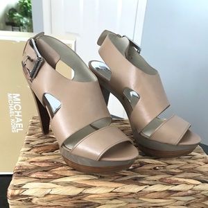 Michel Kors - Nude Leather heel / platform NEW